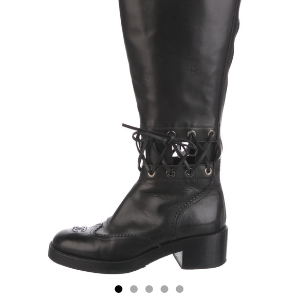 Chanel interlocking CC cut out leather lace up boot - Picture 8 of 16